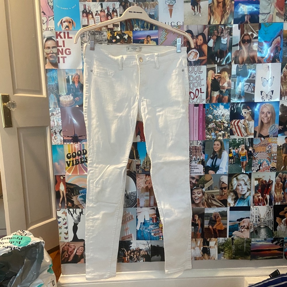 Abercrombie white skinny jeans